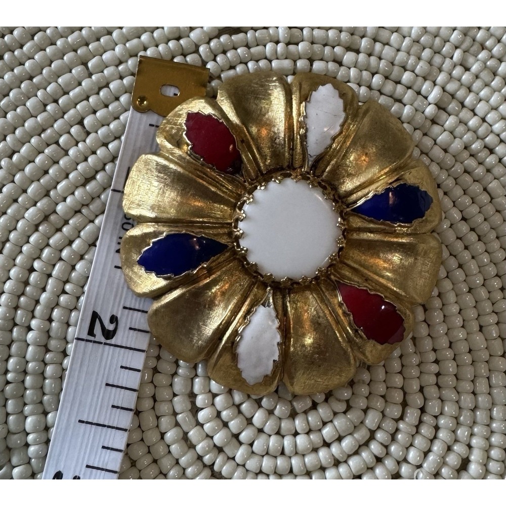 Vintage gold tone brooch pin large flower red white blue enamel white milk bead - Picture 5 of 6